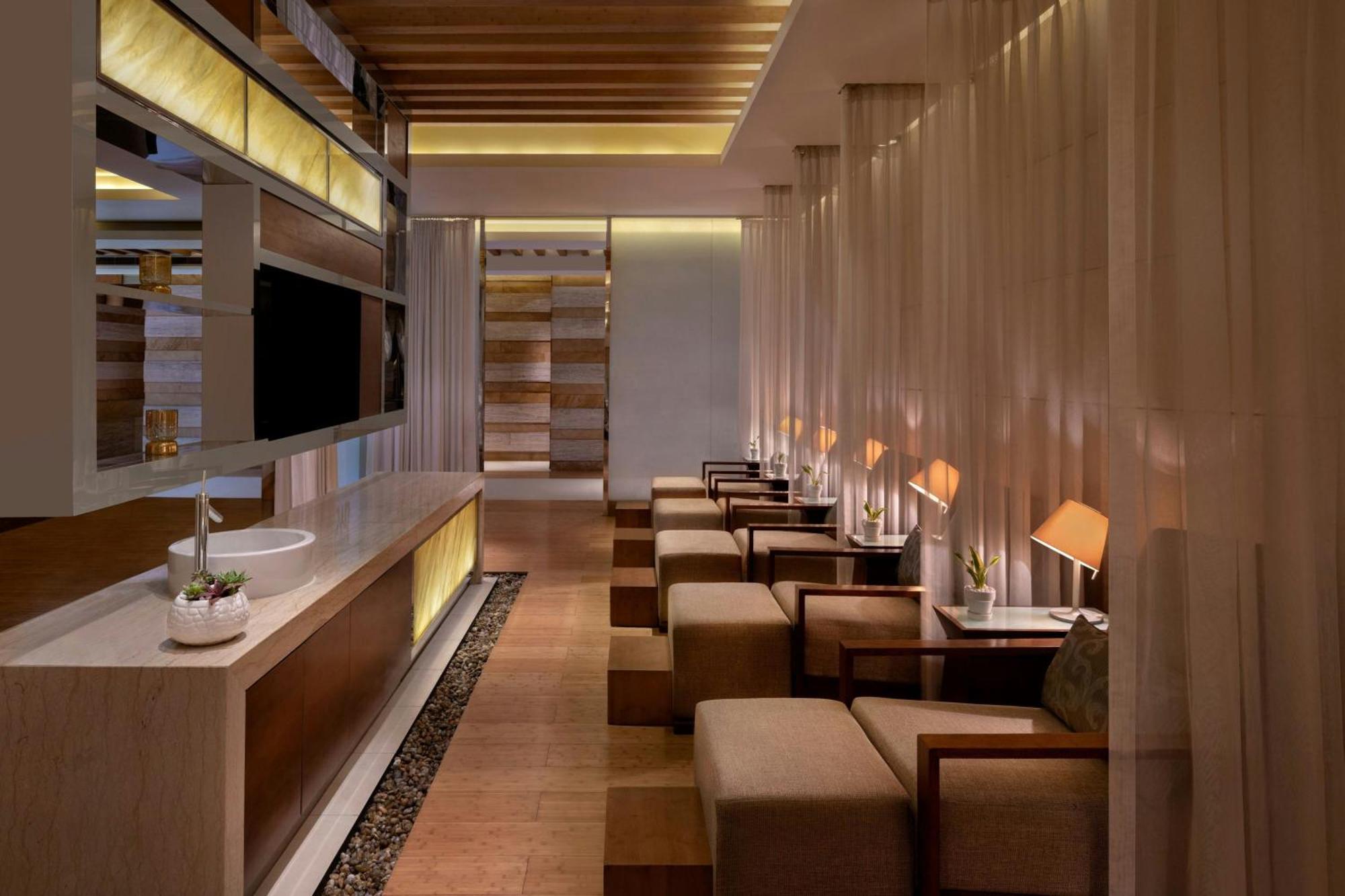 Jw Marriott Hotel 5*